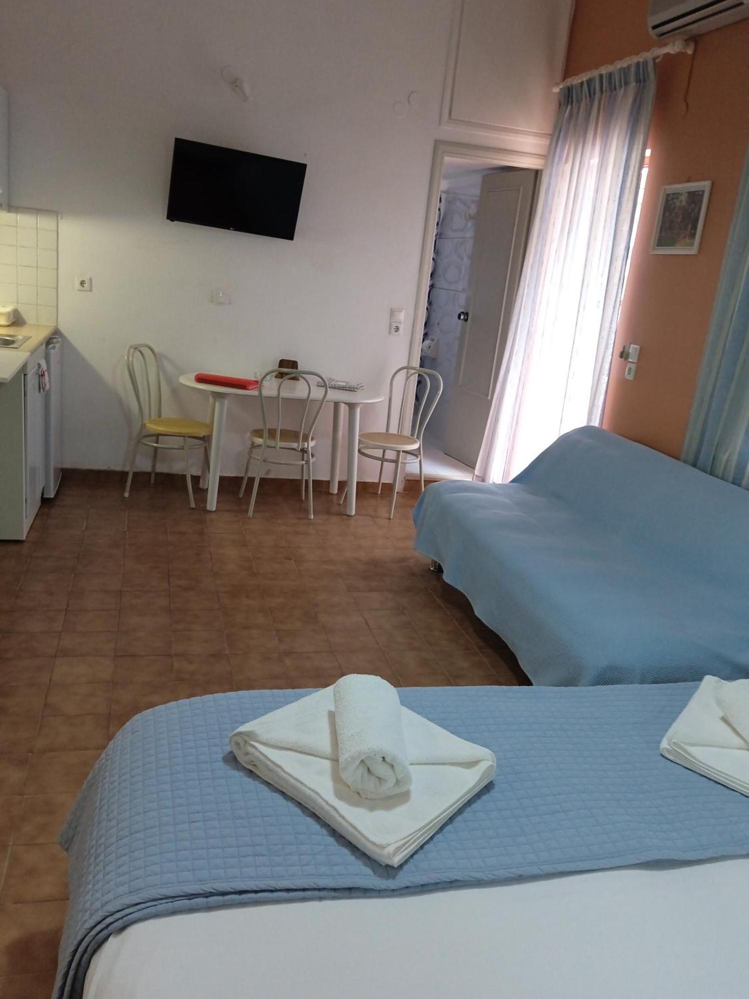 Ilona Apartments Chania Kato Daratso Oda fotoğraf
