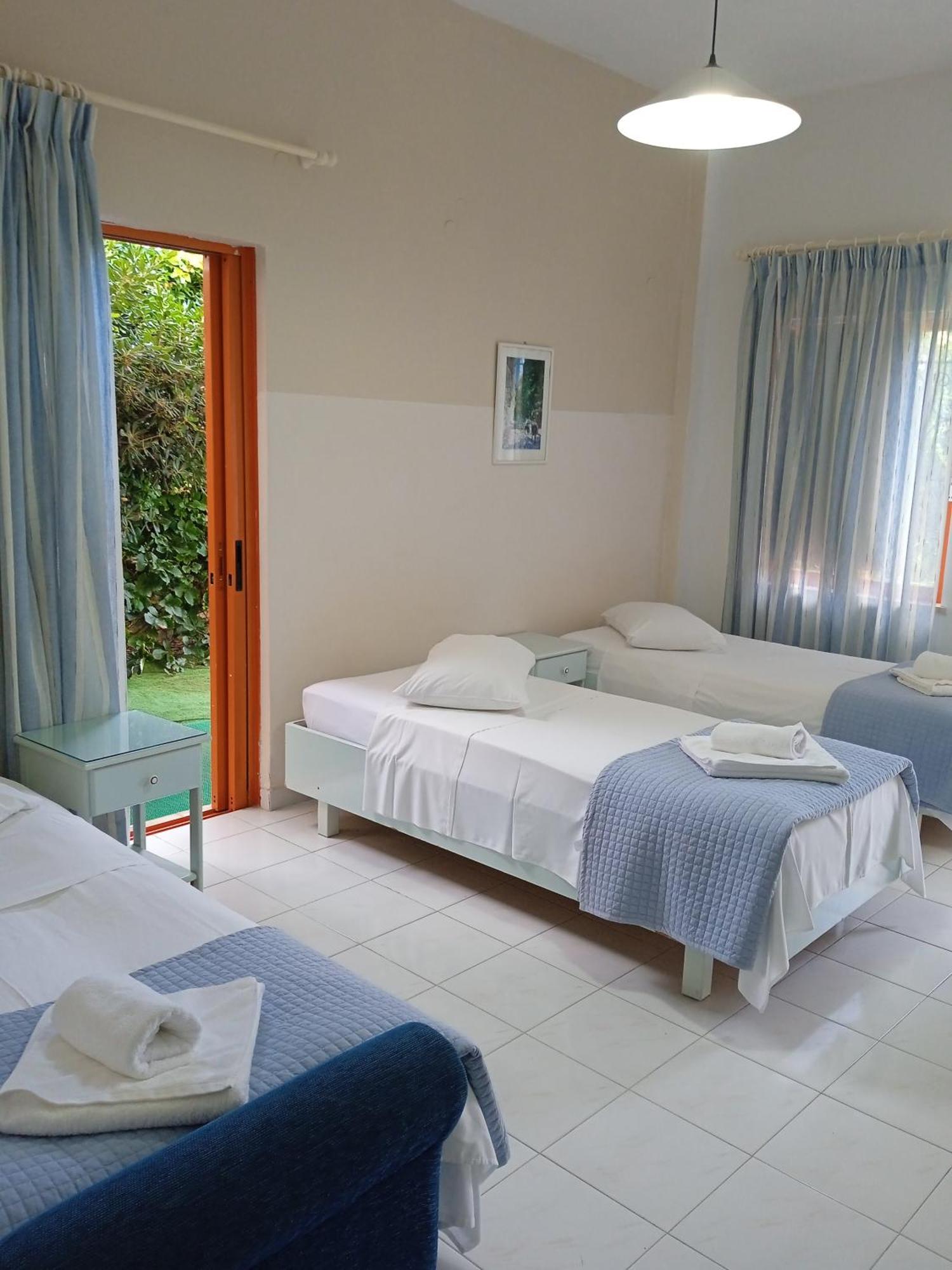 Ilona Apartments Chania Kato Daratso Oda fotoğraf